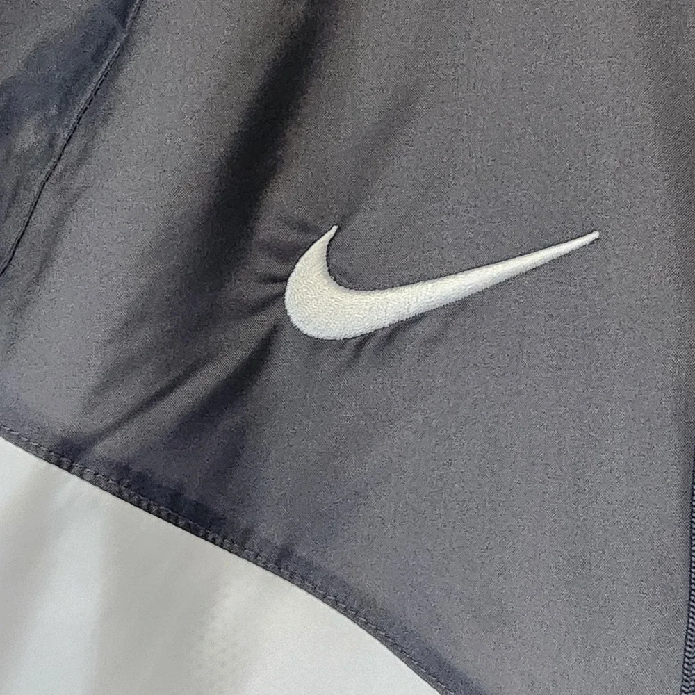 New Nike Running Division NYC Windrunner Jacket Mens L White Grey Marathon Rare